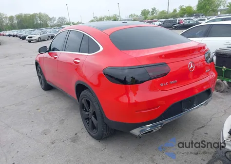 2017 Mercedes-Benz Glc 300 Coupe 4Matic z USA, uszkodzony, nr VIN WDC0J4KB2HF150357